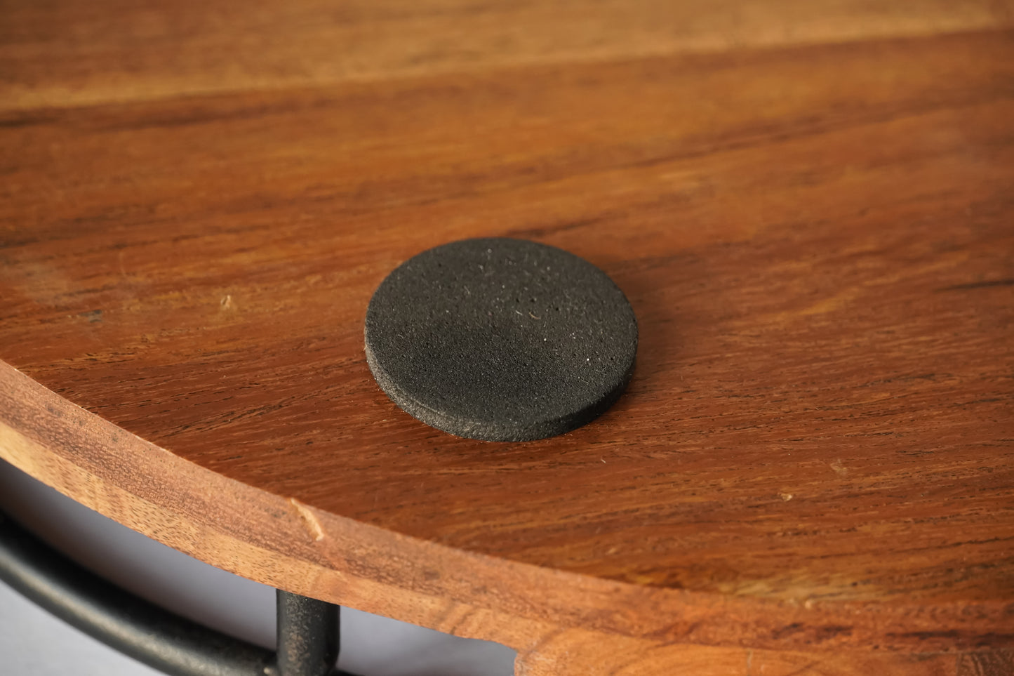 Round Wooden Serving Tray/Platter made with premium acacia wood